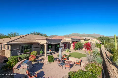 6573 W Whispering Windmill Ln, Marana, AZ 85658