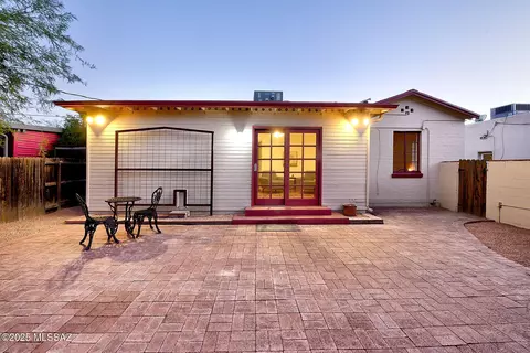 Exterior - 2133 E 7th St, Tucson, AZ 85719 photo 5 of 11