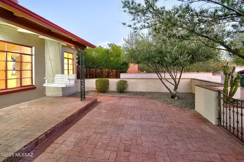 Exterior - 2133 E 7th St, Tucson, AZ 85719 photo 4 of 11