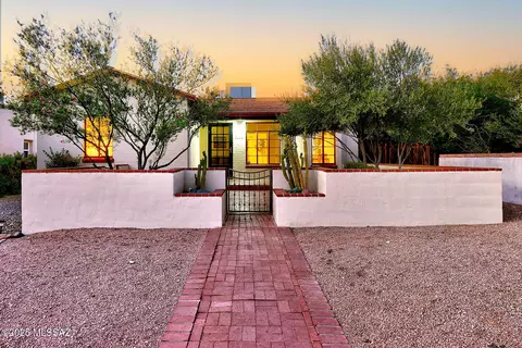2133 E 7th St, Tucson, AZ 85719