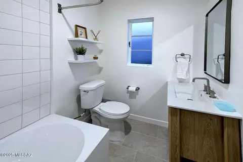 Bath - 2133 E 7th St, Tucson, AZ 85719 photo 2 of 4