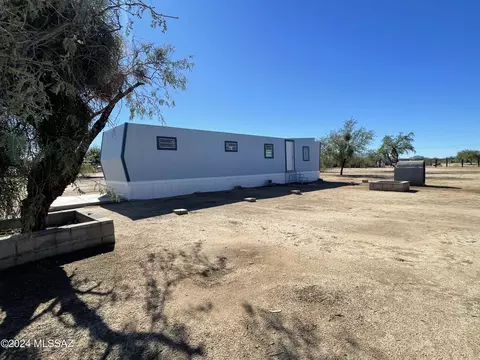 11901 W Vegas Dr, Tucson, AZ 85736
