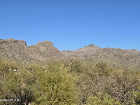 8243 E Rawhide Trl, Tucson, AZ 85750 photo 6