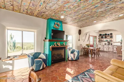 8491 S Pistol Hill Rd, Vail, AZ 85641