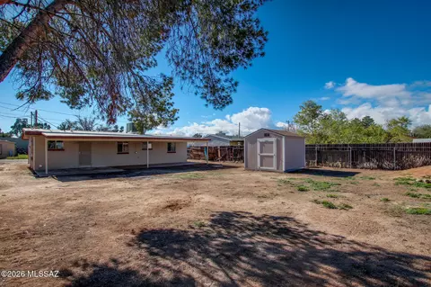 Exterior - 523 E Joan St, Tucson, AZ 85705 photo 3 of 10