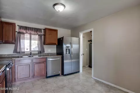 Kitchen - 523 E Joan St, Tucson, AZ 85705 photo 1 of 3