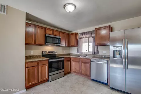 Kitchen - 523 E Joan St, Tucson, AZ 85705 photo 2 of 3