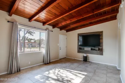 Living - 523 E Joan St, Tucson, AZ 85705 photo 1 of 4