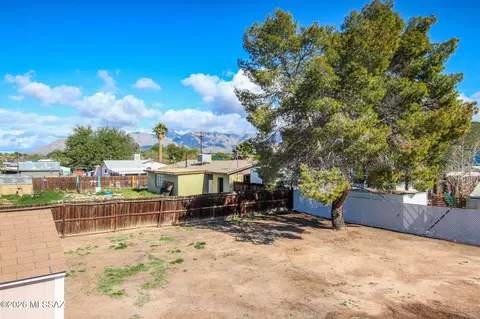 Exterior - 523 E Joan St, Tucson, AZ 85705 photo 10 of 10