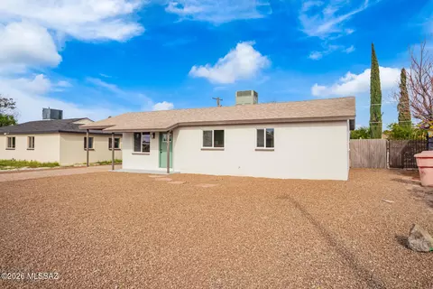 2601 E Warwick Vis, Tucson, AZ 85713 photo 27