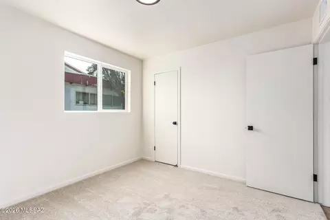 2601 E Warwick Vis, Tucson, AZ 85713 photo 10