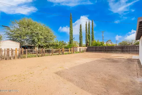 2601 E Warwick Vis, Tucson, AZ 85713 photo 24