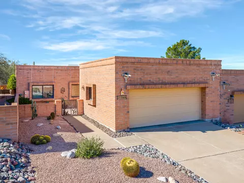 2009 W Misty Hollow Ln, Tucson, AZ 85704