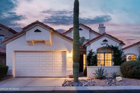 5893 N Misty Ridge Dr, Tucson, AZ 85718