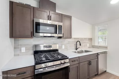 2721 N Calle De Romy, Tucson, AZ 85712