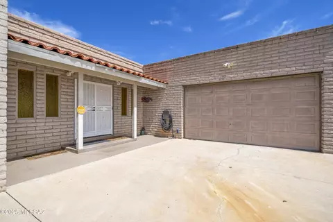 8537 E Pine Valley Dr, Tucson, AZ 85710 photo 8