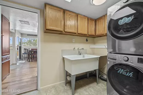 8537 E Pine Valley Dr, Tucson, AZ 85710 photo 19