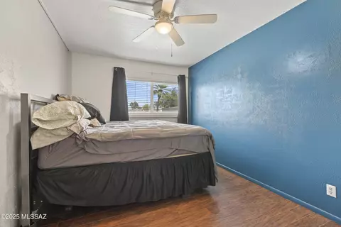 8537 E Pine Valley Dr, Tucson, AZ 85710 photo 16