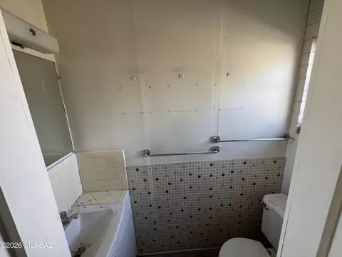 Bath - 2249 E Silver St, Tucson, AZ 85719 photo 2 of 2