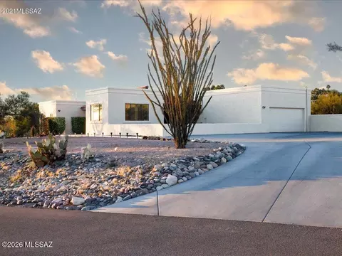 7330 N Michelle Pl, Tucson, AZ 85704