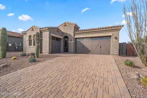 1010 W Desert Firetail Ln, Oro Valley, AZ 85755