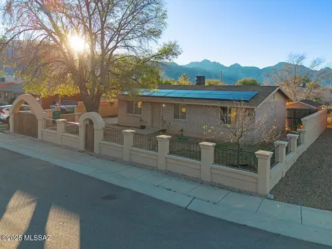 3790 E Sailboat Pl, Tucson, AZ 85739