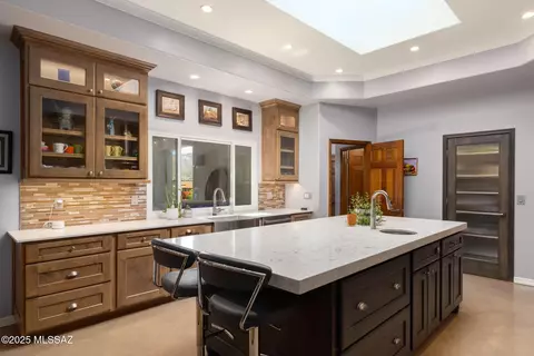 Kitchen - 6656 E Circulo Otono, Tucson, AZ 85750 photo 2 of 5