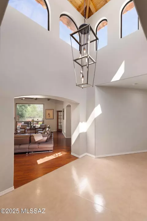 Entry Way - 6656 E Circulo Otono, Tucson, AZ 85750 photo 2 of 6