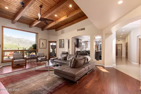 Living - 6656 E Circulo Otono, Tucson, AZ 85750 photo 3 of 4
