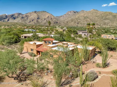 View/Area - 6656 E Circulo Otono, Tucson, AZ 85750 photo 1 of 4