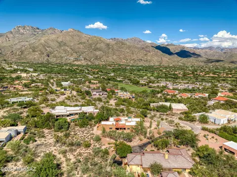 View/Area - 6656 E Circulo Otono, Tucson, AZ 85750 photo 4 of 4