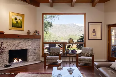 Living - 6656 E Circulo Otono, Tucson, AZ 85750 photo 2 of 4