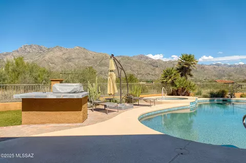 Exterior - 6656 E Circulo Otono, Tucson, AZ 85750 photo 6 of 10