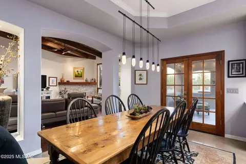 Dining - 6656 E Circulo Otono, Tucson, AZ 85750 photo 2 of 2