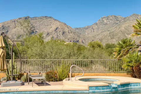 Exterior - 6656 E Circulo Otono, Tucson, AZ 85750 photo 9 of 10