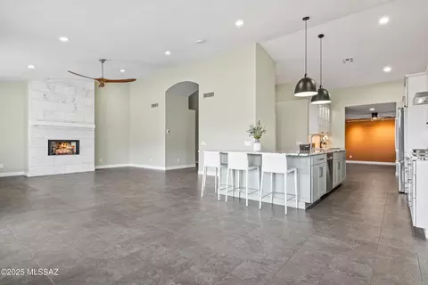 Living - 65221 E Diamond Ridge Ct, Tucson, AZ 85739 photo 6 of 6