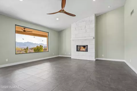 Living - 65221 E Diamond Ridge Ct, Tucson, AZ 85739 photo 5 of 6