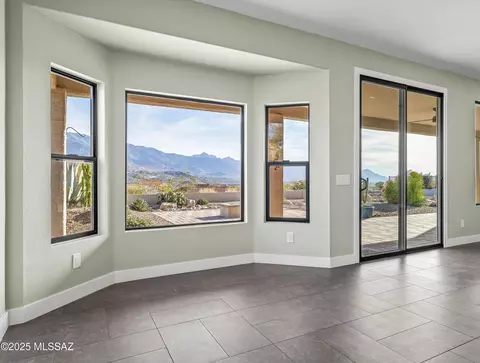 Living - 65221 E Diamond Ridge Ct, Tucson, AZ 85739 photo 3 of 6