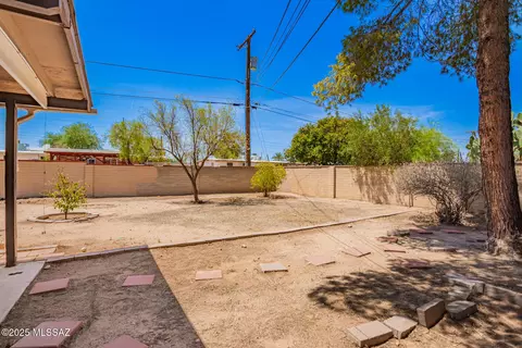 Exterior - 6322 E Colgate Dr, Tucson, AZ 85710 photo 4 of 7