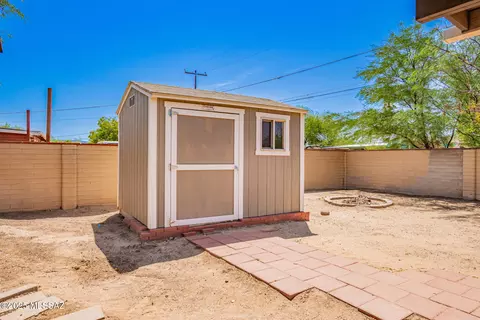 Exterior - 6322 E Colgate Dr, Tucson, AZ 85710 photo 3 of 7