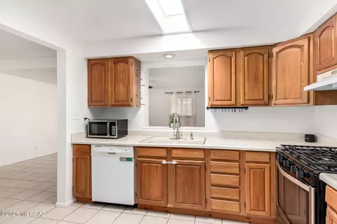 Kitchen - 6322 E Colgate Dr, Tucson, AZ 85710 photo 3 of 3