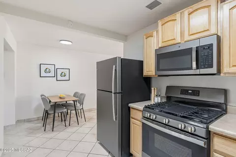 Kitchen - 5741 E 33rd St, Tucson, AZ 85711 photo 4 of 4