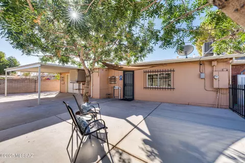 Exterior - 5741 E 33rd St, Tucson, AZ 85711 photo 6 of 8