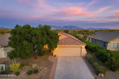 10202 N Turquoise Moon Way, Tucson, AZ 85743
