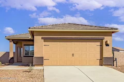 7613 S Starrush Dr, Tucson, AZ 85757