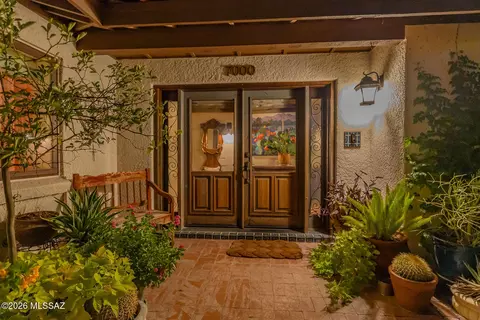 7000 N Paloma Dr, Tucson, AZ 85704