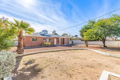 Exterior - 6517 E Cooper St, Tucson, AZ 85710 photo 5 of 6