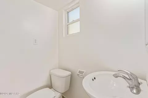 Bath - 6517 E Cooper St, Tucson, AZ 85710 photo 1 of 2