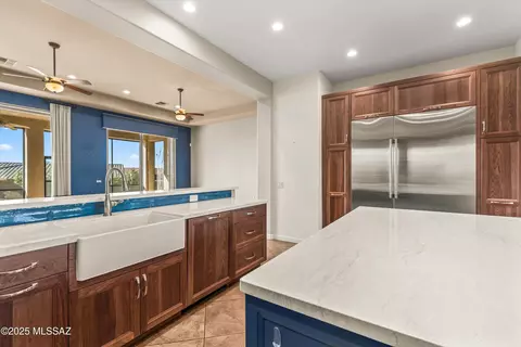 Kitchen - 66213 E Box Elder Rd, Tucson, AZ 85739 photo 6 of 9