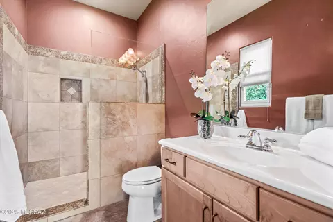 Bath - 66213 E Box Elder Rd, Tucson, AZ 85739 photo 2 of 5